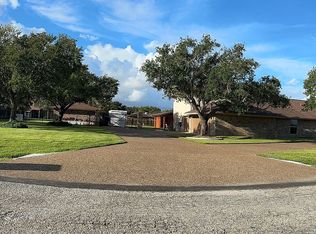 2133 Whispering Oak Dr, Corpus Christi, TX 78418