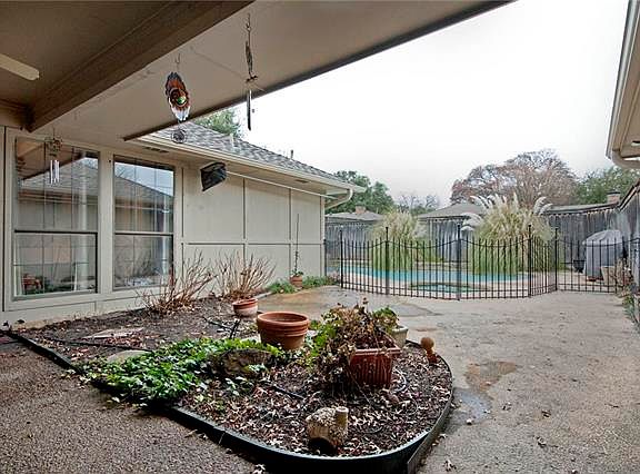 5th image of 1909 Lake Hill Ln