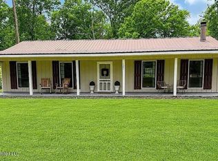 1371 Berwick Cassels Rd, Liberty, MS 39645