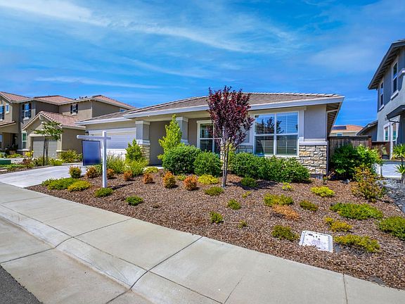 3rd image of 5065 Foxfield Way