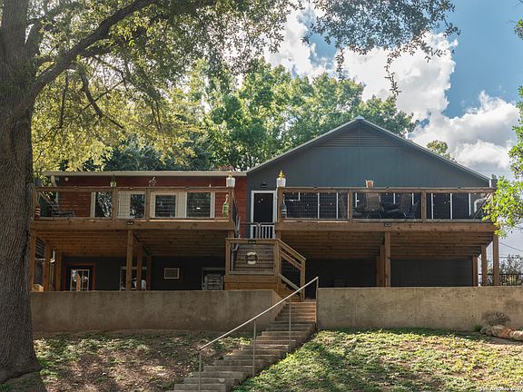 2nd image of 2069 Chinaberry Lane