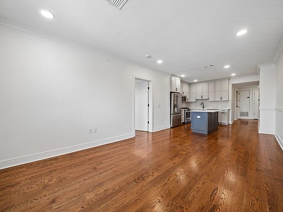 2nd image of 139 Sherman Ave #504