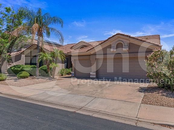 3rd image of 4831 E Libby St