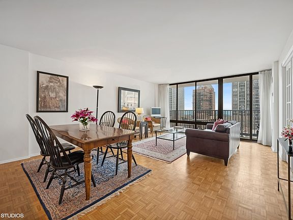4th image of 1516 N State Pkwy APT 10A