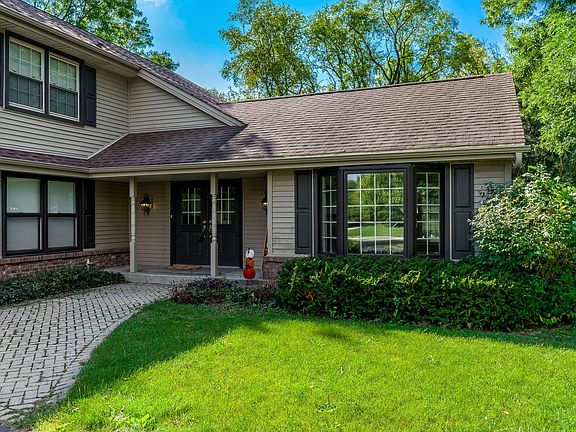 2nd image of 5665 Chippendale Ct