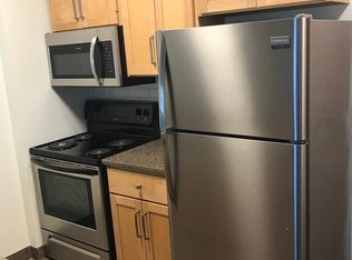 27 N Butler St APT 101, Madison, WI 53703