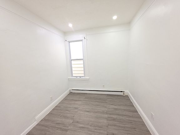 5th image of 202 49th St APT 2