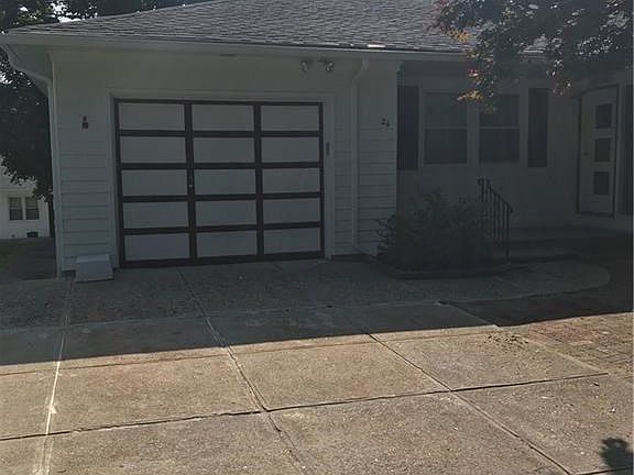 4th image of 24 Colwell Dr