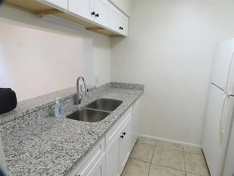 104 Northlake Dr #104 — Photo 8