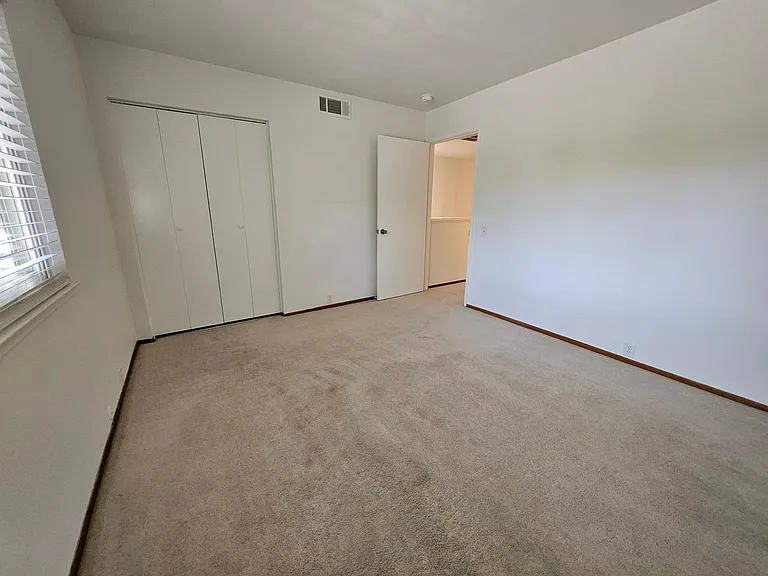 1581 Drake Dr — Photo 13
