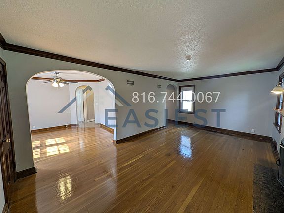 2nd image of 2317 E Meyer Blvd