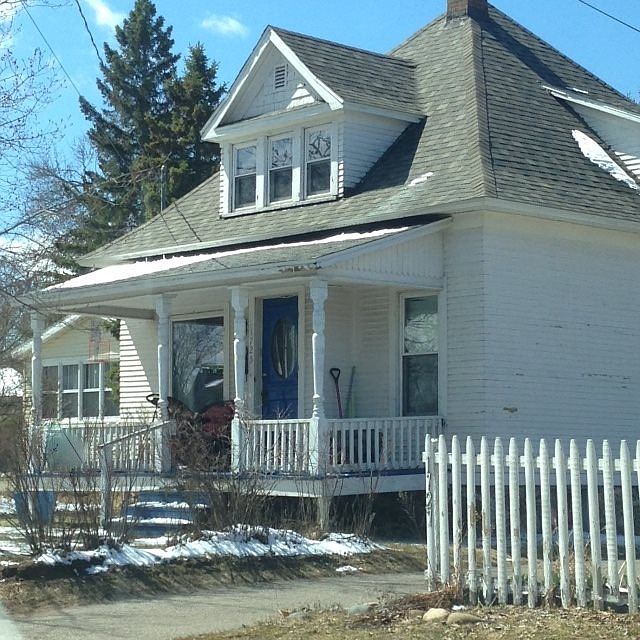 1st image of 1725 Longyear Ave