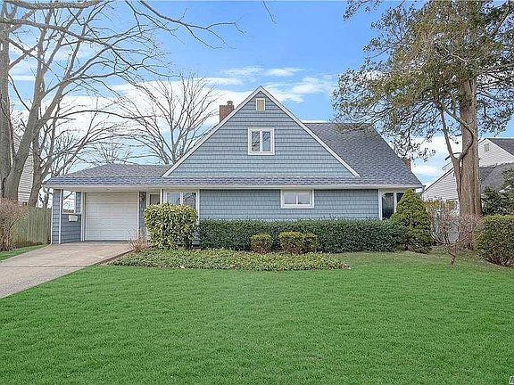 3rd image of 116 Ball Park Ln
