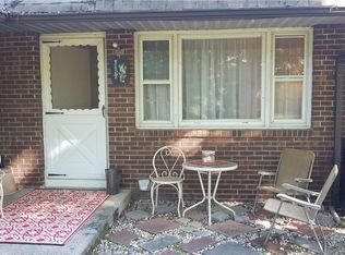 27 Woodcrest Dr APT 3, Burlington, CT 06013