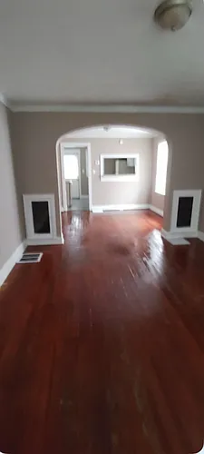 1405 N Chester Ave Photo 1