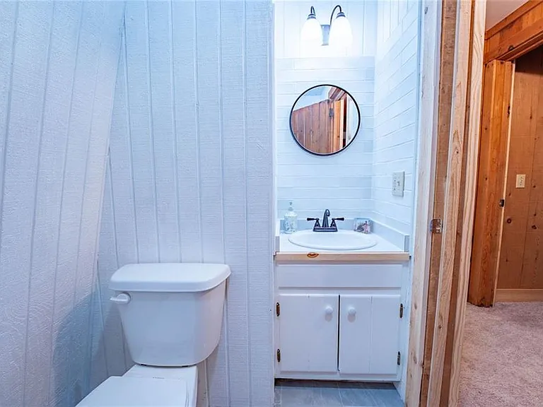 465 Waters Edge Dr — Photo 14