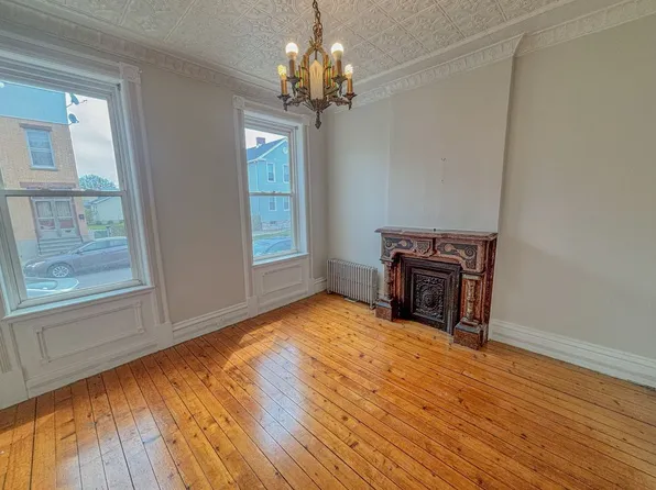 2325 4th Ave #1, Watervliet, NY 12189