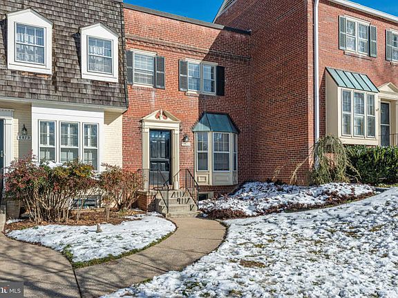 2nd image of 4877 Chevy Chase Dr #158