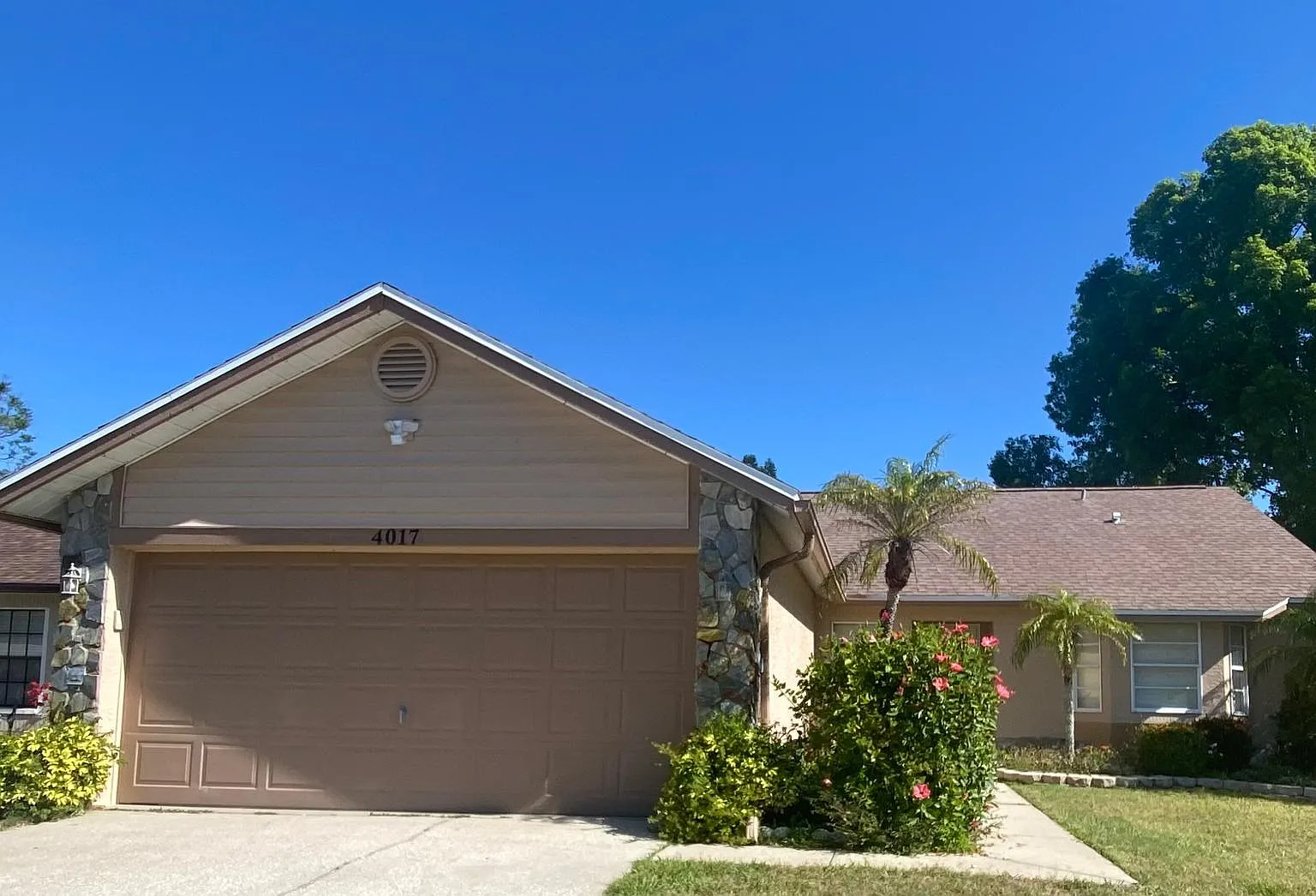 3 bed, 1631 sqft, $2,850 — Photo 2