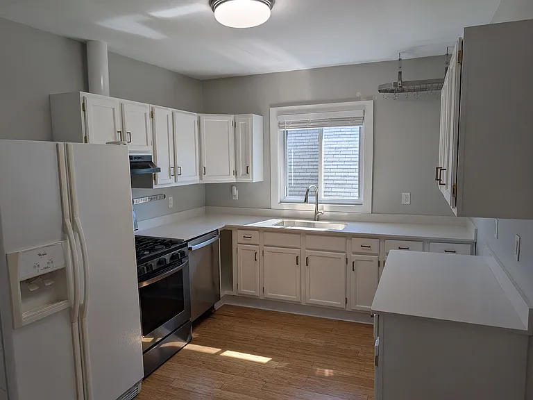 1298 Marshall Ave — Photo 3