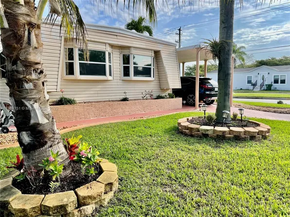 21501 NW 7th Ct, Hollywood, FL 33029