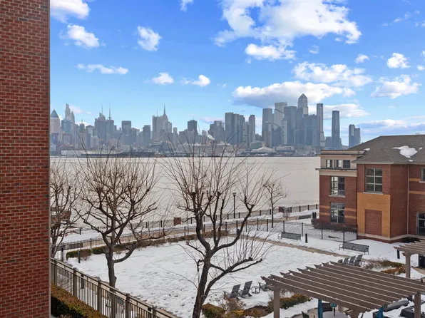 24 Avenue At Port Imperial image 1 of 42