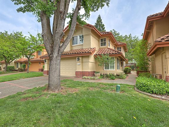 3rd image of 112 Eagle Creek Ct