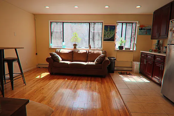 Rented by PMG Real Estate  | media 7