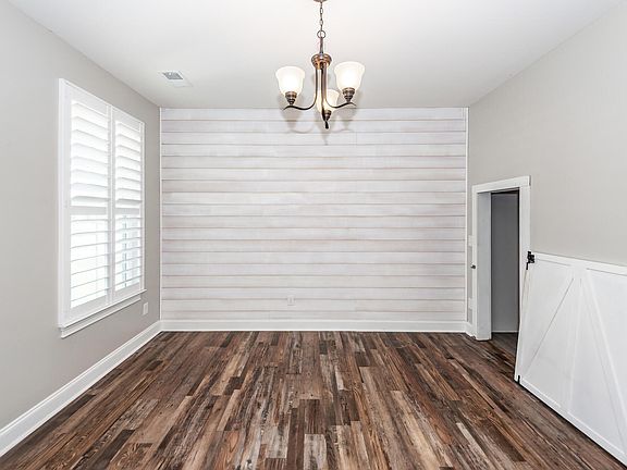 5th image of 416 Spectrum Rd