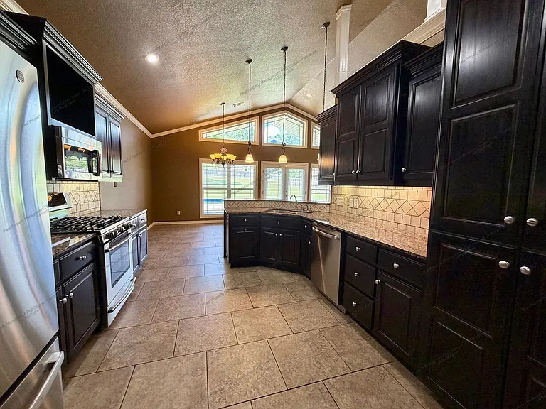 3718 Brighton Pl — Photo 13