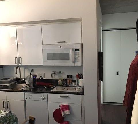 3rd image of 8 Octavia St Unit 407