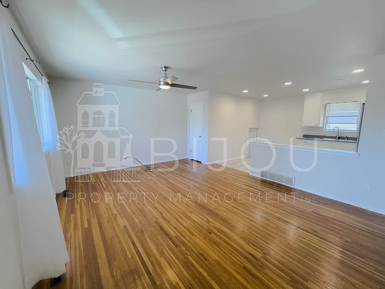 2222 Cooper Ave — Photo 2