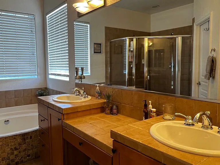 1142 Harbour Cove Ct — Photo 16