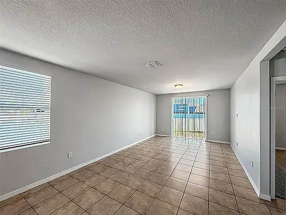 860 Teton St — Photo 2