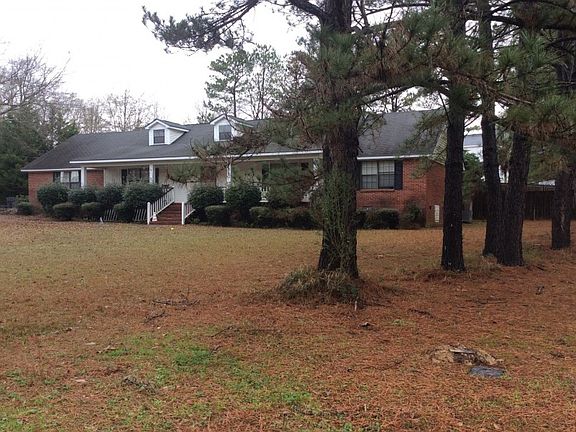 2nd image of 840 Melanie Ln