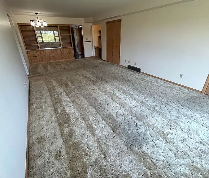 207 W 3rd St S #1 — Photo 6