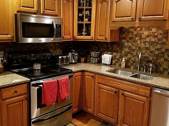 2nd image of 406 Stone Quarry Dr