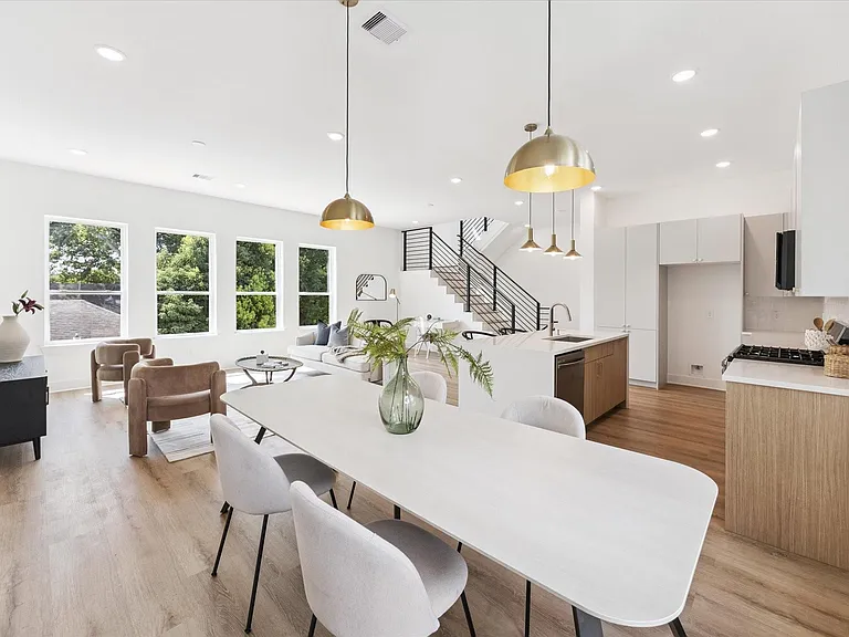 6341 W Montgomery Rd — Photo 10