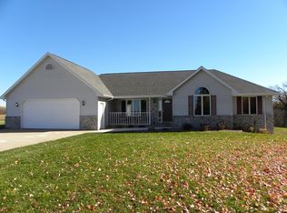 N2630 Farrell Rd, Kaukauna, WI 54130