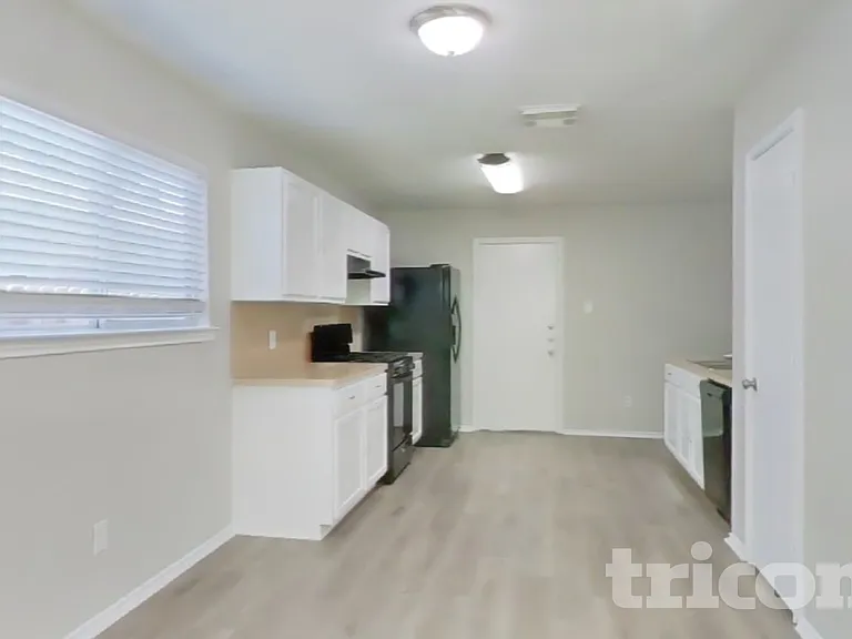 12402 Grossmount Dr — Photo 5