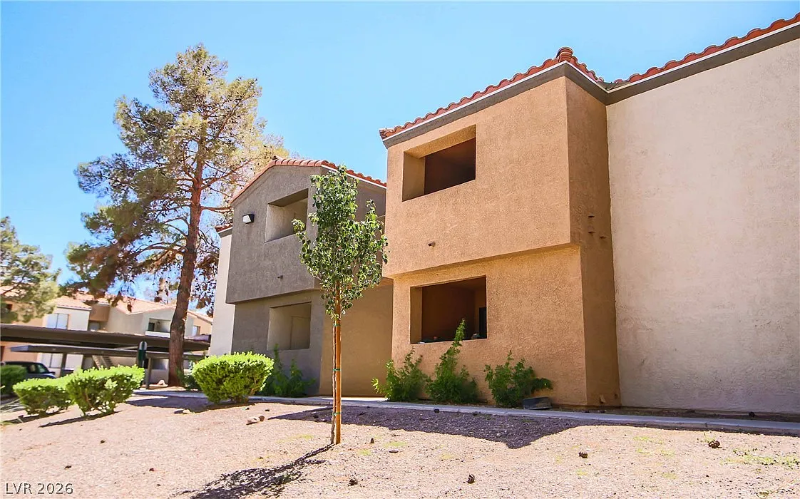 2 bed, 2.0 bath, 1071 sqft, $1,450 — Photo 2