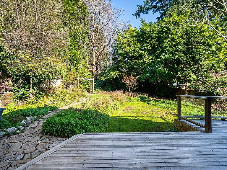 5626 Highbury St — Photo 34