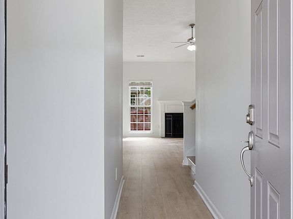 5th image of 1264 W Running Brook Rd