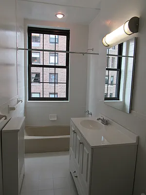 Rented by Goldfarb Properties | media 5