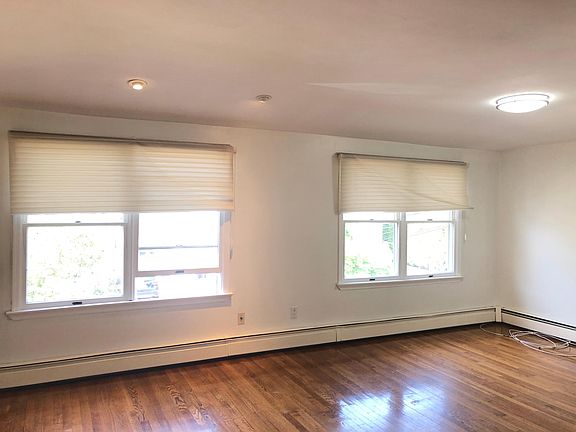 5th image of 63 Whitman Ave