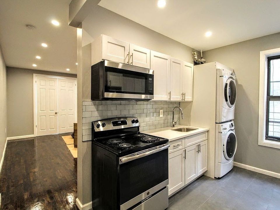 1st image of 2290 Andrews Ave APT 1E