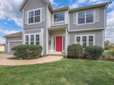 8775 Waverly Rd, De Soto, KS, 66018