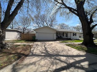 643 4th St, Hampton, NE 68843