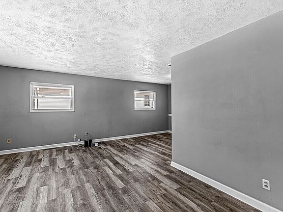 5th image of 3545 N Sherman Dr