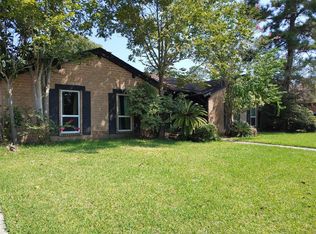 910 Hollow Tree St, La Porte, TX 77571